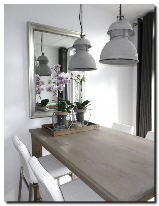 00aaM2303-2s Mirror Nino Silver