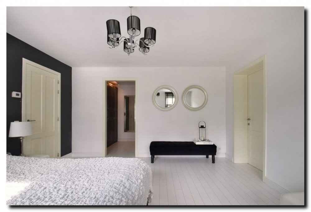 b7.0049-B Mirror Brunella