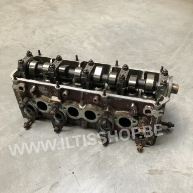 049103351-gebruikt compleet. Cylinder head complete - used.