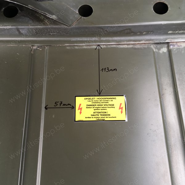 plaatsingsfoto-sticker-onder-motorkap-watermerk