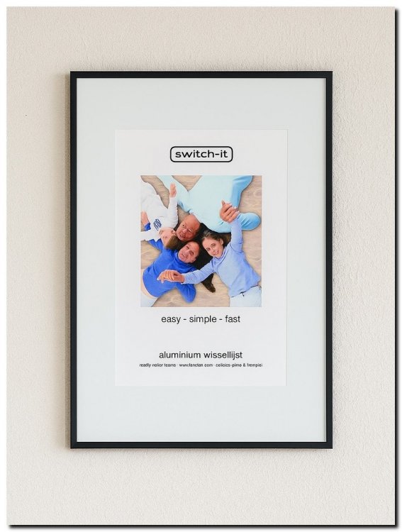 14.121 F Switch-it S Aluminium Picture Frame Matte Black