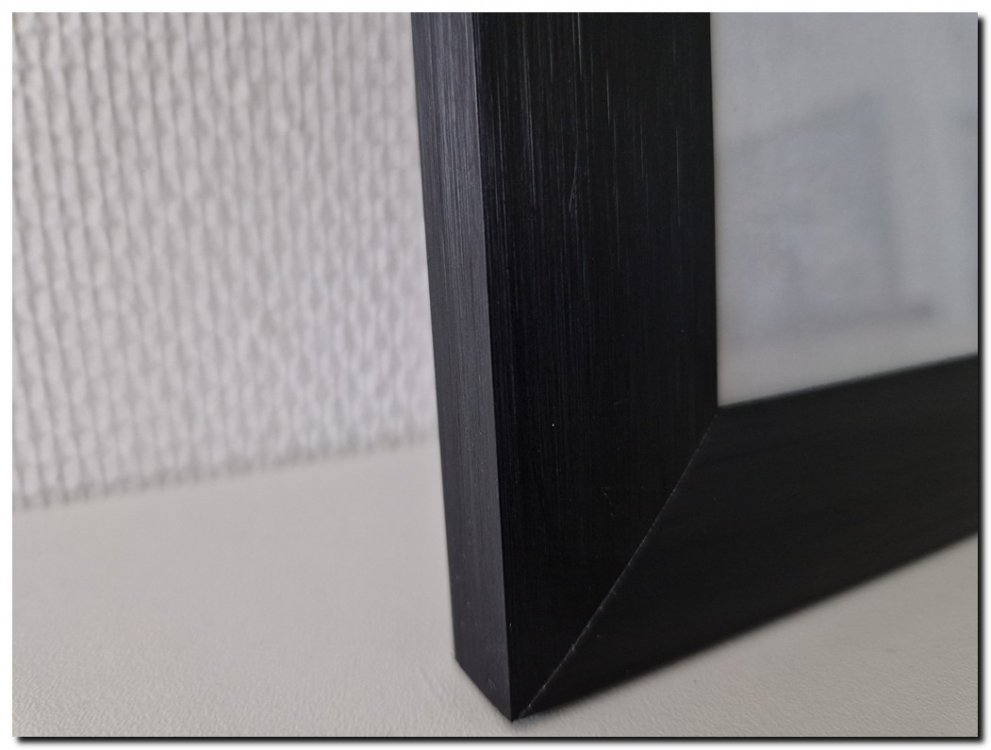 14.321 W Switch-it XL Aluminium Changeable Frames Matte Black