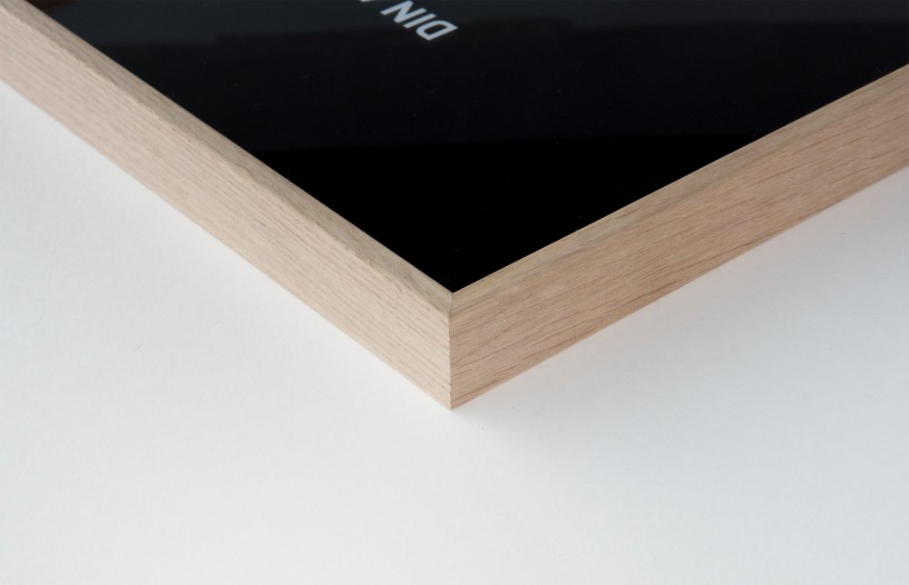 16WO Nielsen Alpha Aluminium Changeable Frame Oak