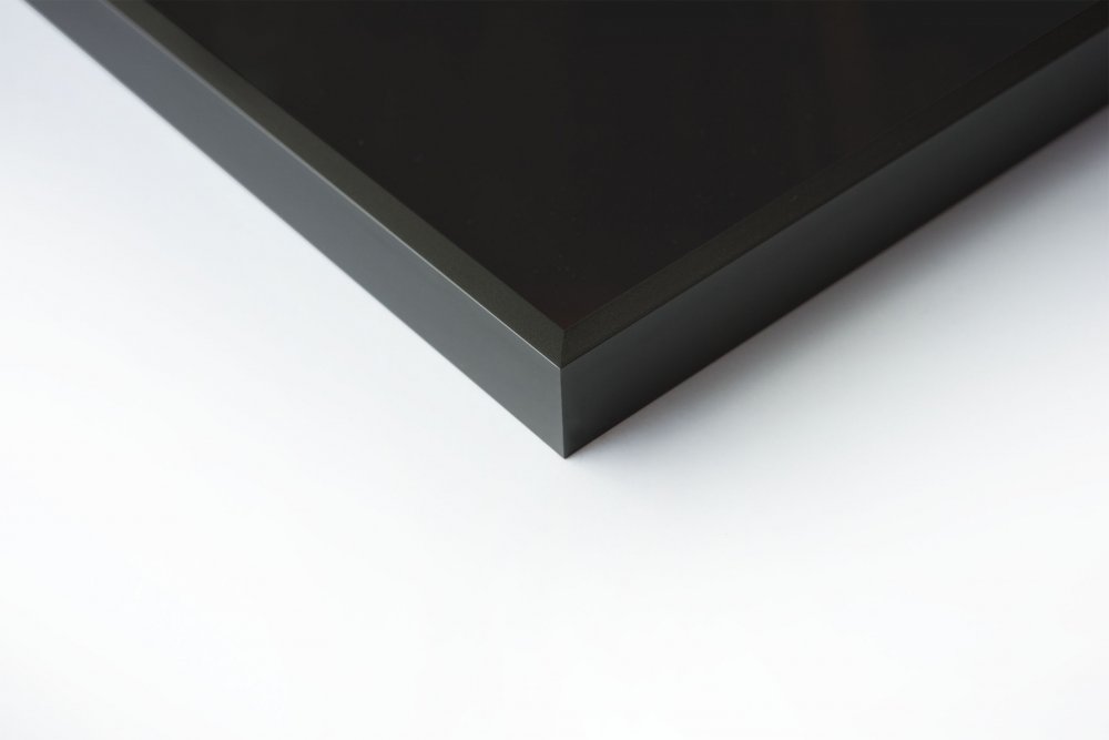16FBM Nielsen Alpha Aluminium Picture Frame Black Matt