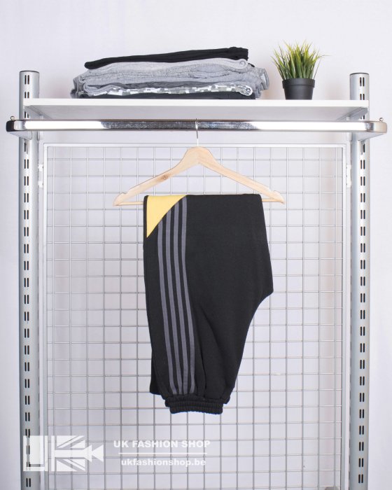 Adults jogging pants A 25 kg Adults jogging pants - grade A