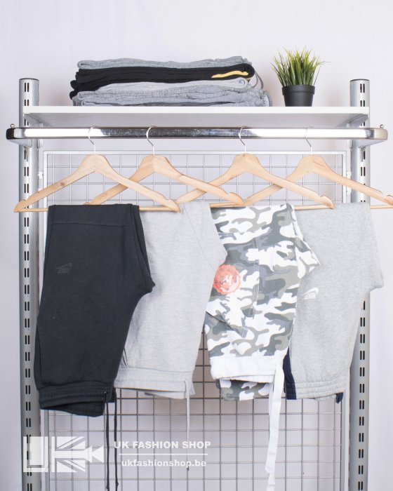 Adults jogging pants A 25 kg Adults jogging pants - grade A