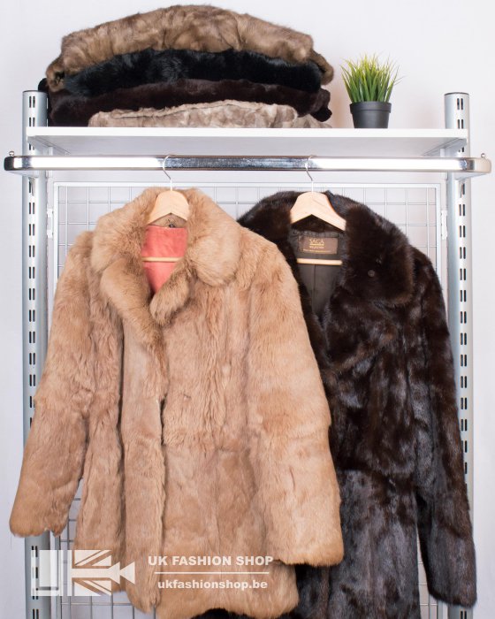 Women Real Fur Jackets/Coats 20 kg Women real fur coats - grade A + CR