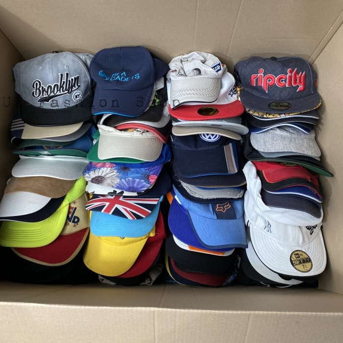 Adults caps & hats 25 kg Adults caps & hats - grade A + CR