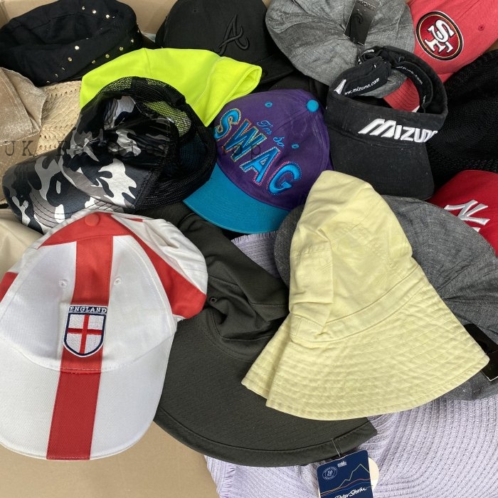 Adults caps & hats 25 kg Adults caps & hats - grade A + CR