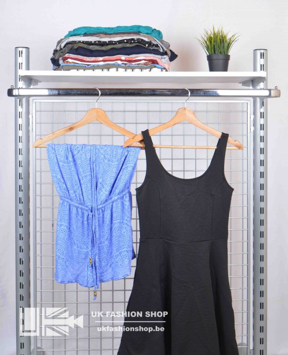 Girl summer dresses A 25 kg Girls summer dresses - grade A