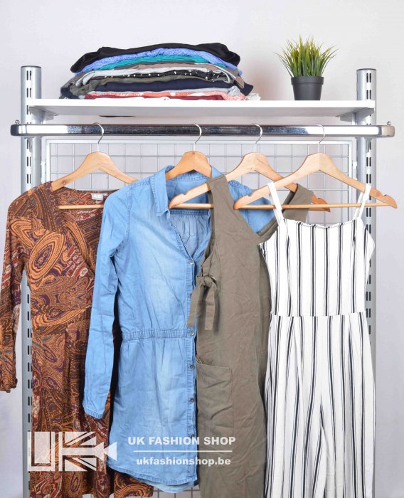 Girl summer dresses A 25 kg Girls summer dresses - grade A