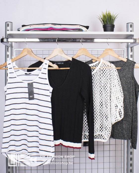 Women light sweaters CR 25 kg Women light sweaters - grade CR