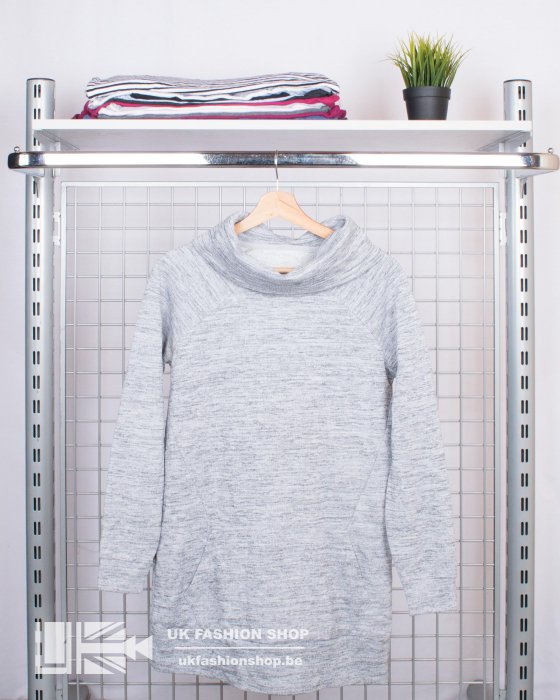 Women polos long sleeves A 25 kg Women polos long sleeves - grade A