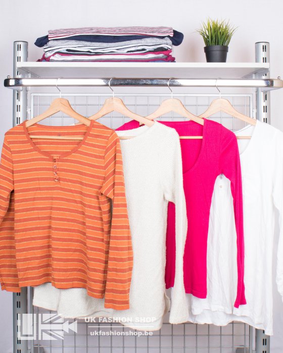 Women polos long sleeves A 25 kg Women polos long sleeves - grade A