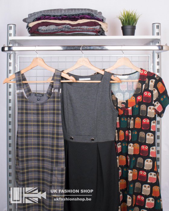 Women winter dresses CR 25 kg Women winter dresses - grade CR