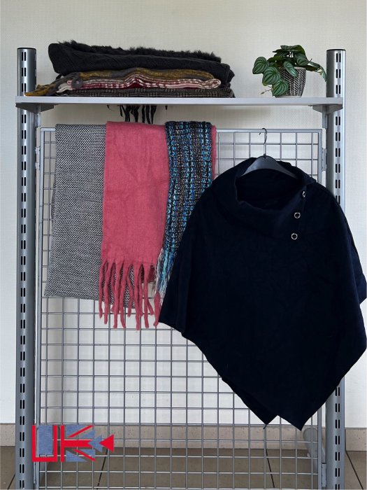 Shawls & hats CR 20 kg Shawls & hats - grade CR