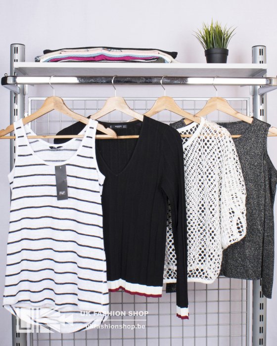 Women light sweaters 25 kg Women light sweaters - grade A + CR