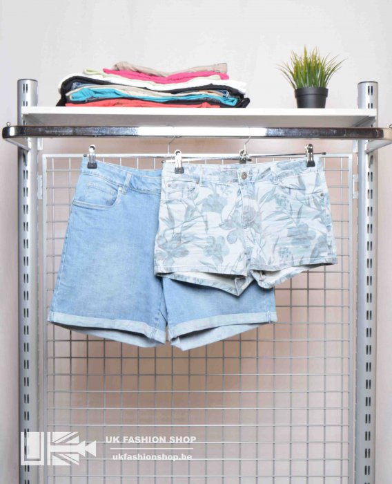 Women shorts A 25 kg Women shorts - grade A