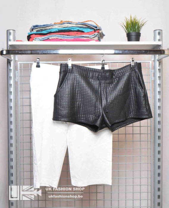 Women shorts A 25 kg Women shorts - grade A