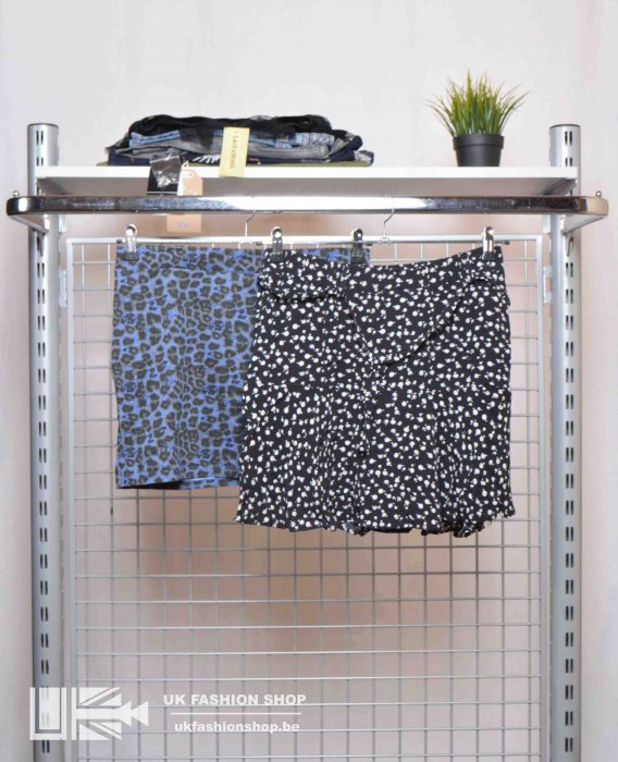 Women summer mini skirts 25 kg Women mini skirts - grade A + CR