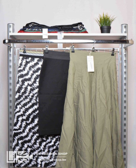 Women summer skirts CR 25 kg Women summer skirts - grade CR