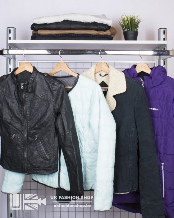 Youth anorak & jackets A 25 kg Youth anorak & jackets - grade A