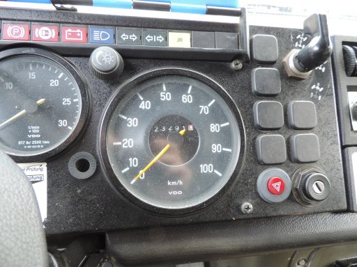 ZU009 - Unimog U1300L Pritsche Unimog U1300L 1985