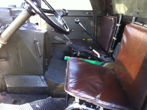 ZU051 - Unimog 2010 Zwitsers leger Unimog 2010 Swiss military with loading crane