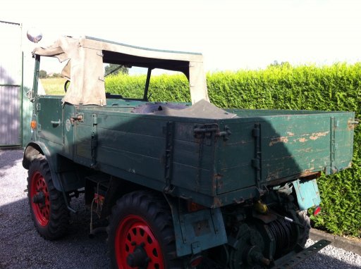 ZU050 - Unimog 401 Unimog 401 with rear mounted winch
