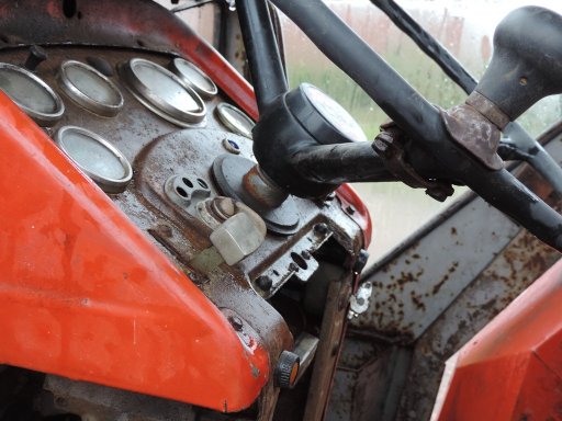 Z1 - MF188 4WD Massey Ferguson 188 4WD