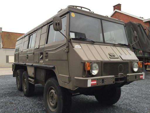 Z8950 - Pinz 712K1 - 1977 - 15900 km Steyr-Puch Pinzgauer 712K with only 15900 km