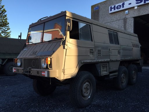 Z8932 - Pinz 712K - 1977 - 13000 km Steyr-Puch Pinzgauer 712K with 13000 km