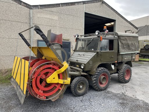 8499 - Unimog 411 snowblower Unimog 411.118 with Rolba snowblower