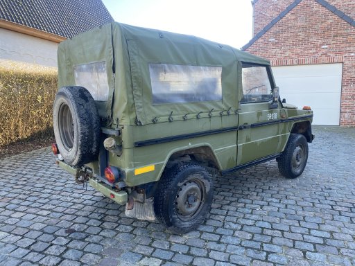 8500 - Mercedes 240GD Mercedes 240GD - Danish military