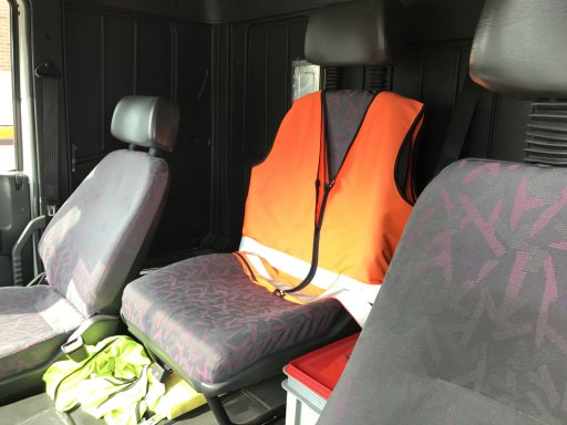 Z8501 - Iveco 190E35W Cursor Iveco 190E35W Cursor Eurotrakker 4x4