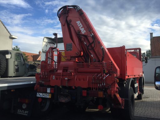 Z8710 Mercedes 1928A Crane truck Mercdes 1928A