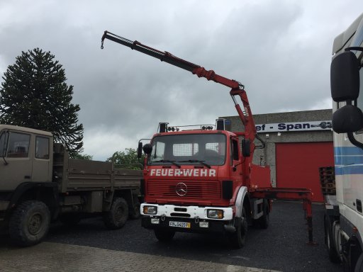 Z8710 Mercedes 1928A Crane truck Mercdes 1928A