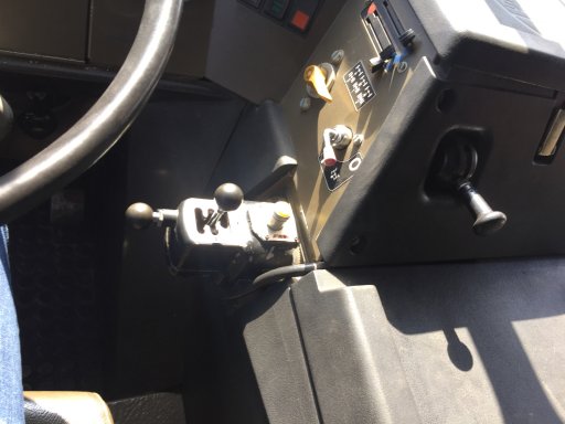 Z8799 - 10DM M33182 Saurer 10DM