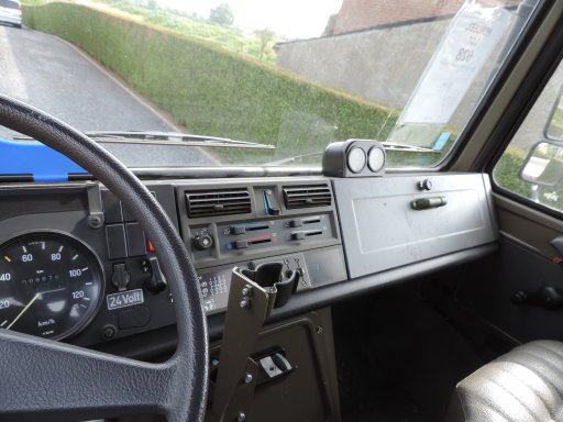 Z8999 - V23389 Unimog U1350L Belgian army, AS NEW